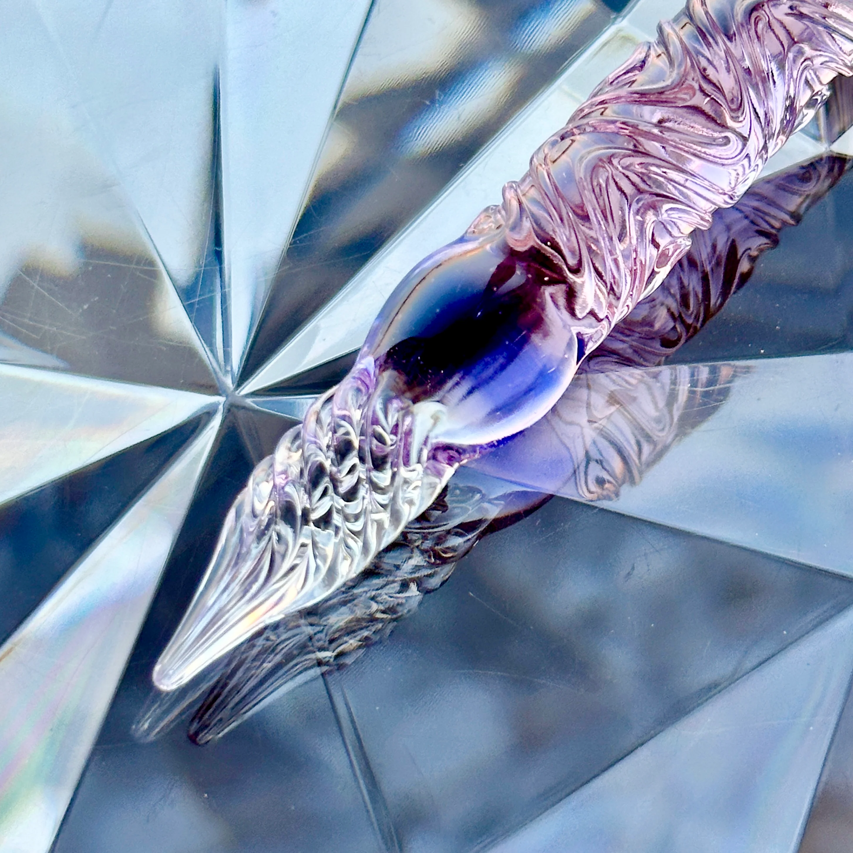 Hydrangea Double-sided Glass Pen, BUNGUBOX x Synchronicity Glass Art - Image 4