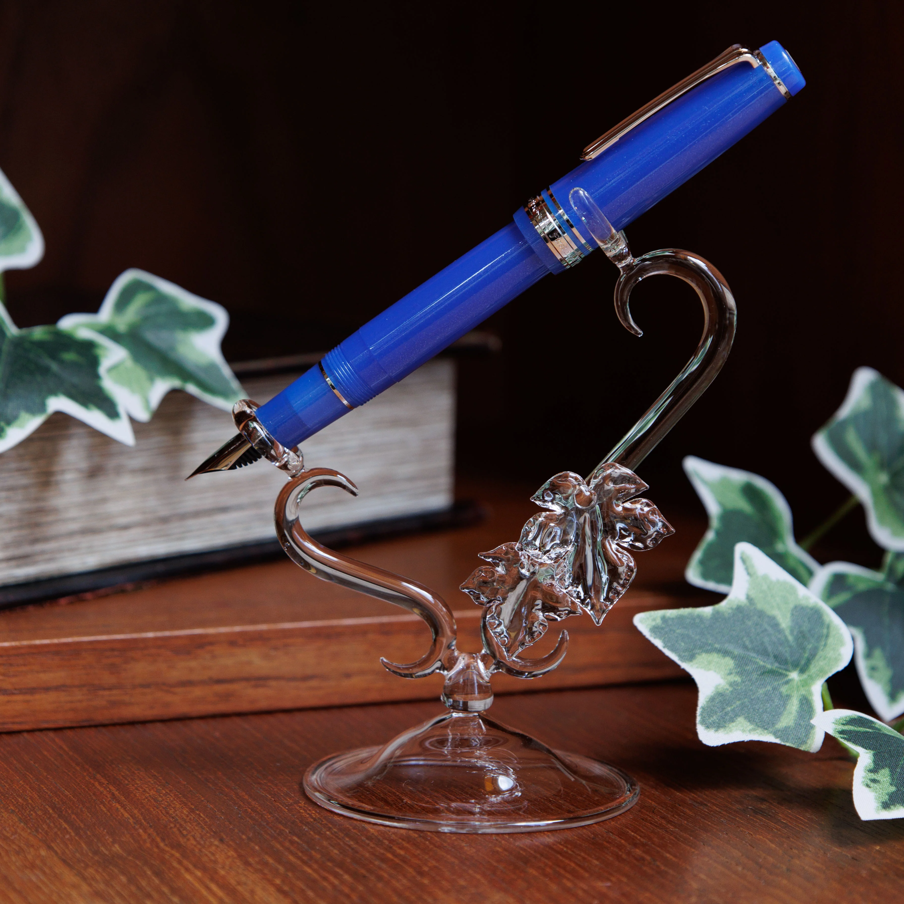 Ivy Leaf Pen Stand for Fountain Pen, BUNGUBOX x Glass Studio Adhoc - Image 3