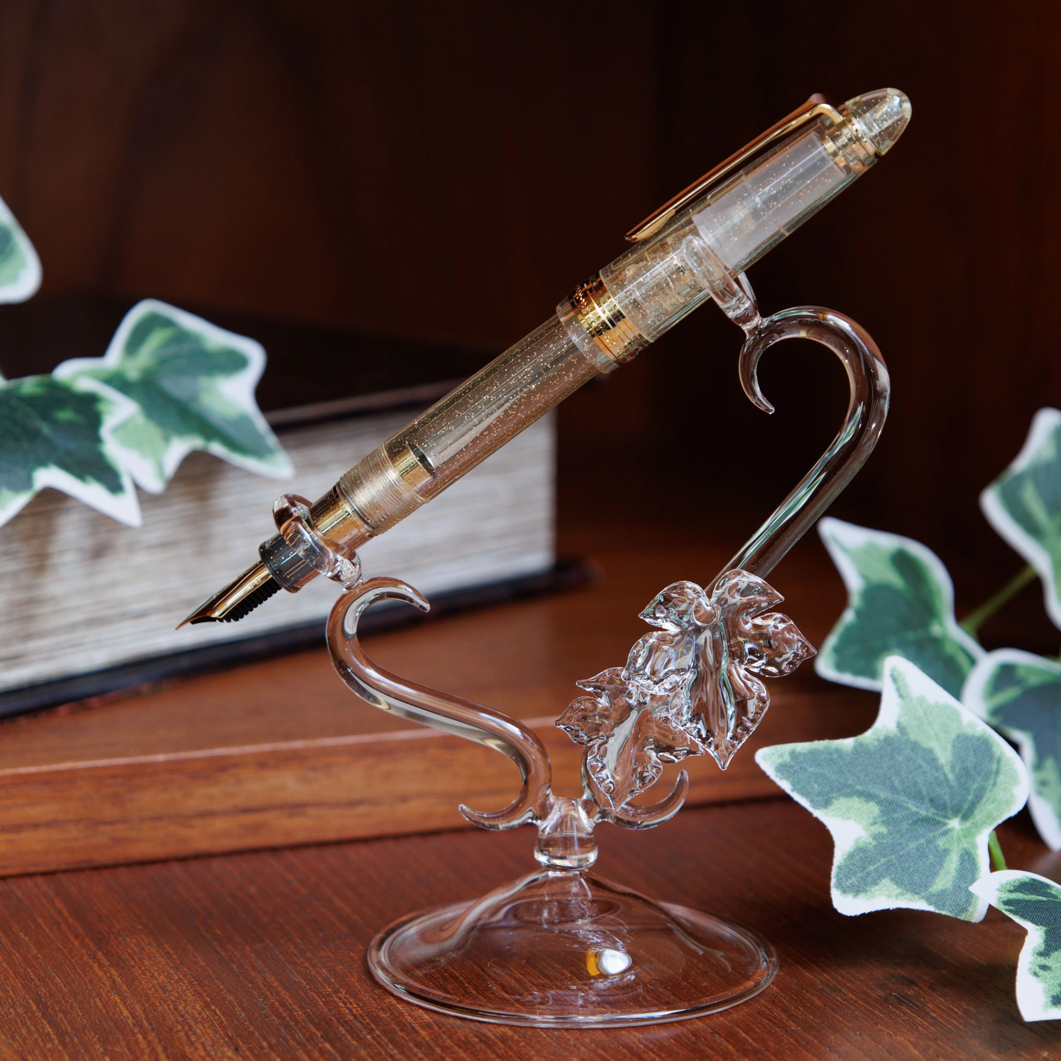 Ivy Leaf Pen Stand for Fountain Pen, BUNGUBOX x Glass Studio Adhoc - Image 6