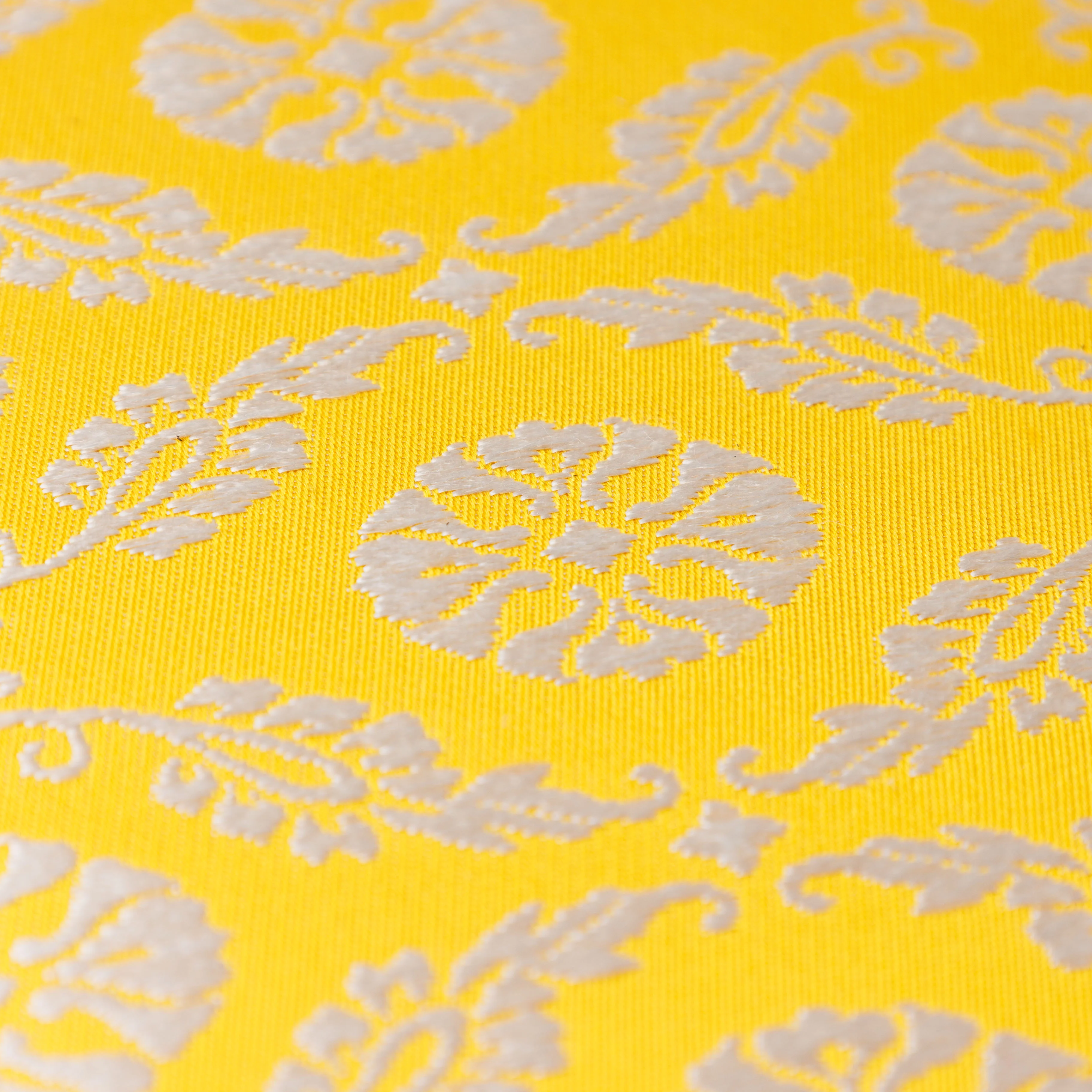 Konkan Shoten Nishijin-ori Pure Silk Notebook – S Size - Image 4