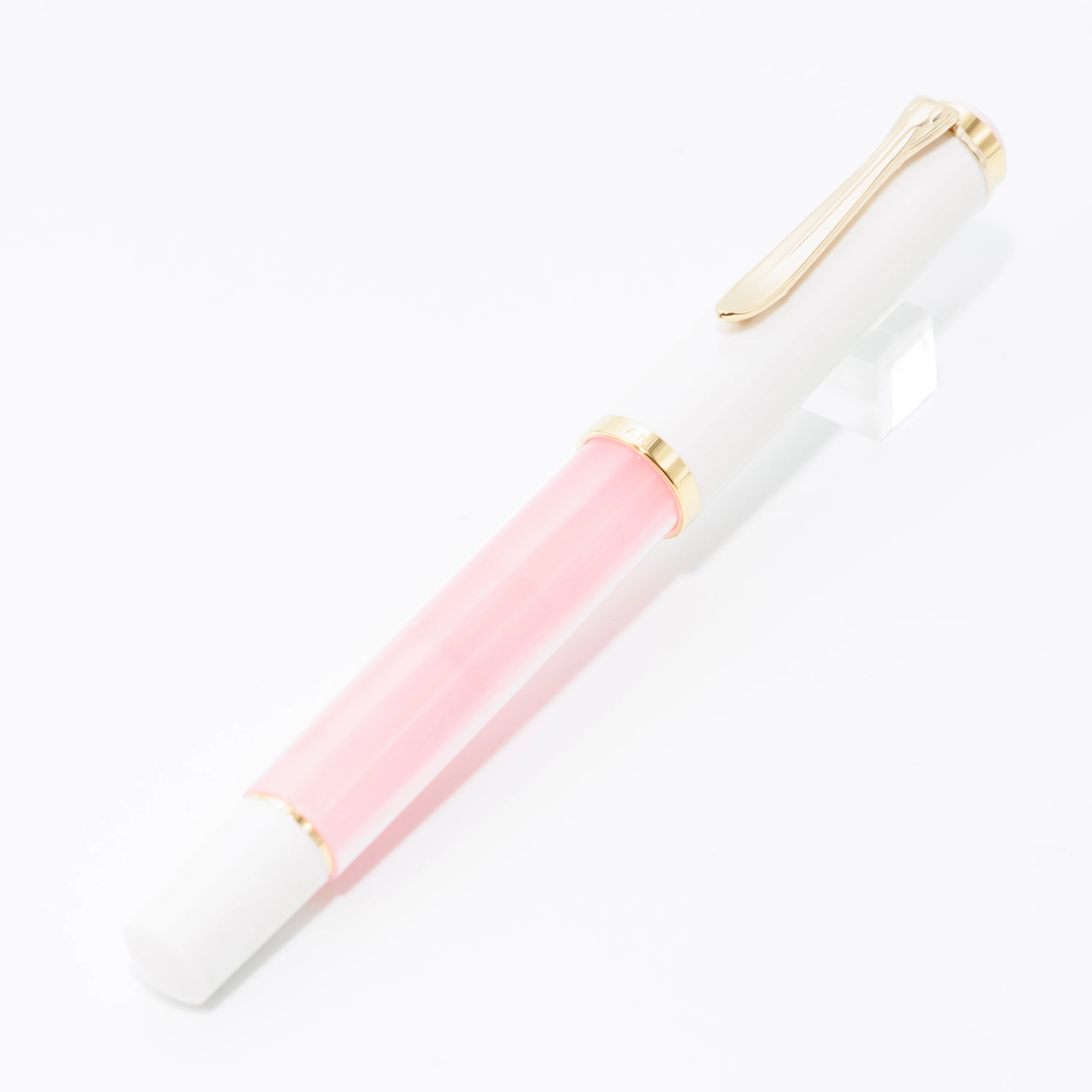 Pelikan Classic M200 Cherry Blossom - Image 3