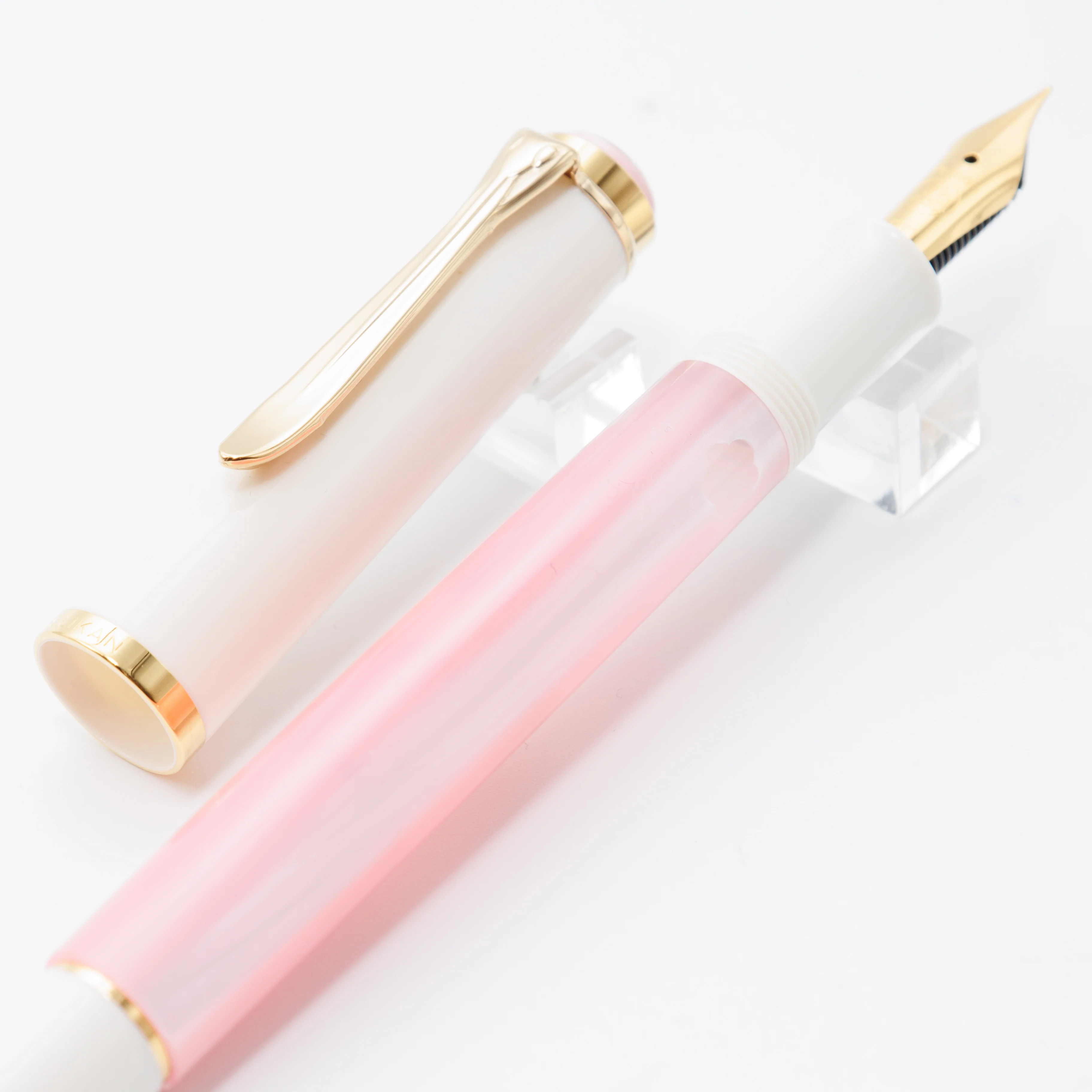 Pelikan Classic M200 Cherry Blossom - Image 4
