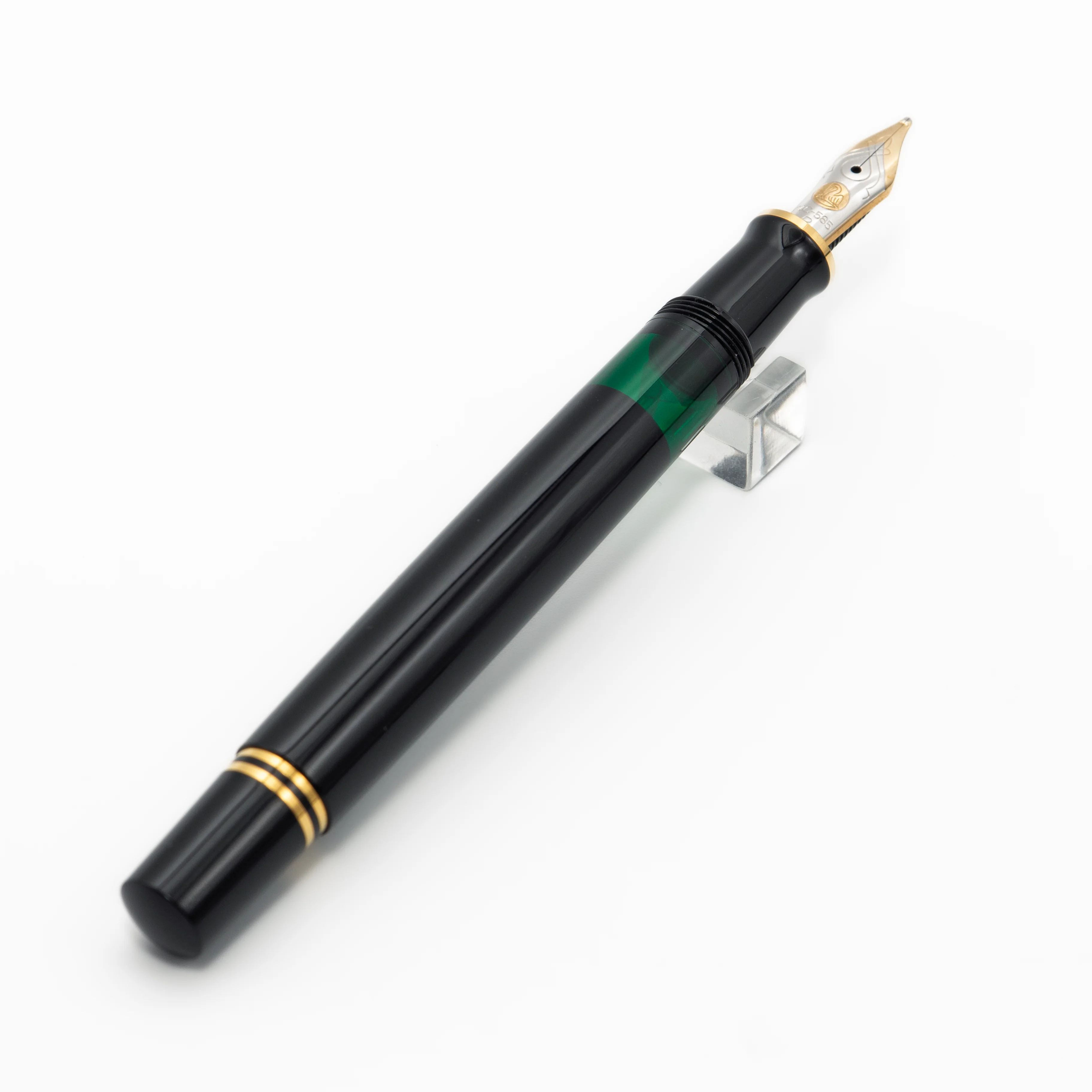 Pelikan Souverän M400 Black (B) - Image 4