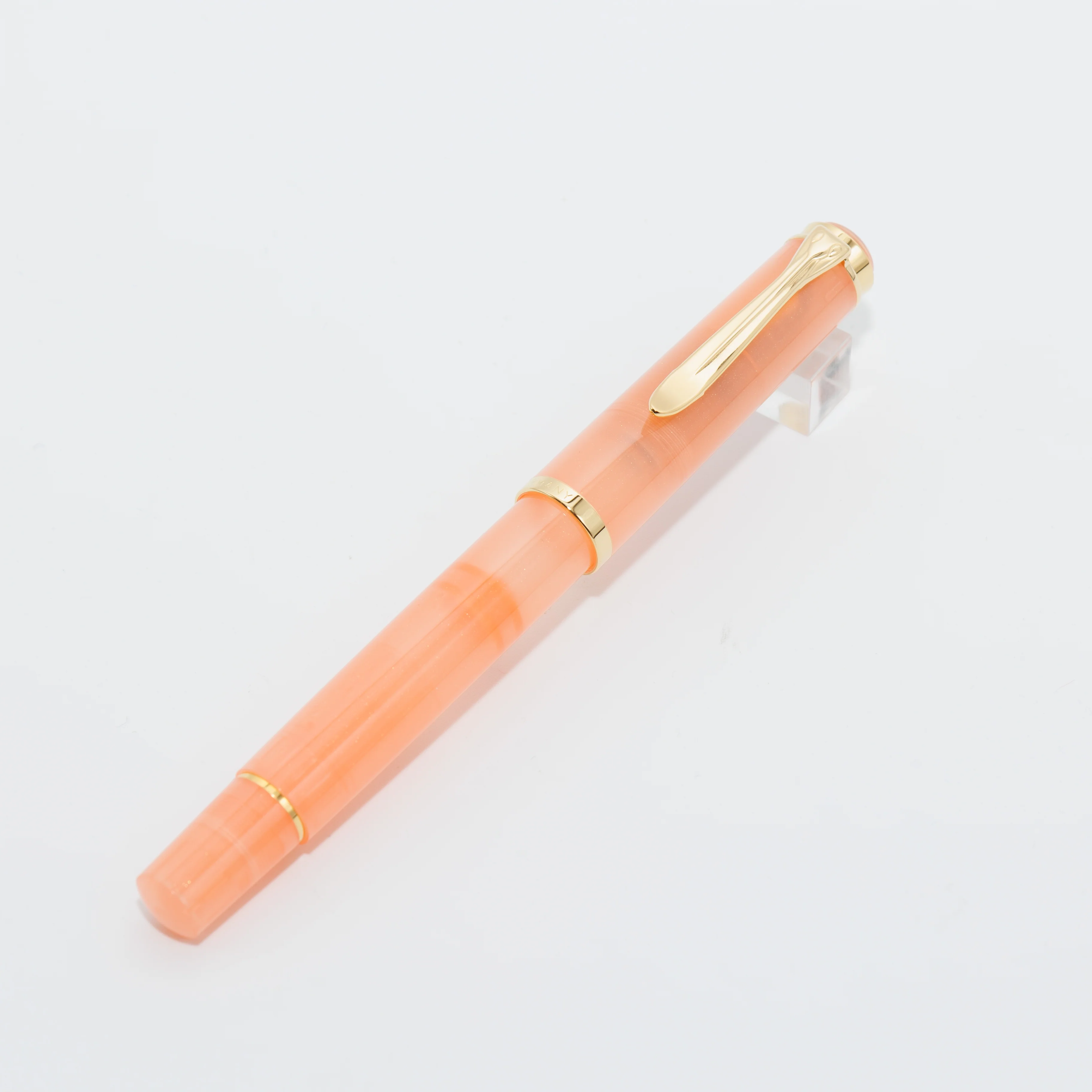 Pelikan M200 Apricot Achat fountain pen with the Edelstein Ink Set - Image 4