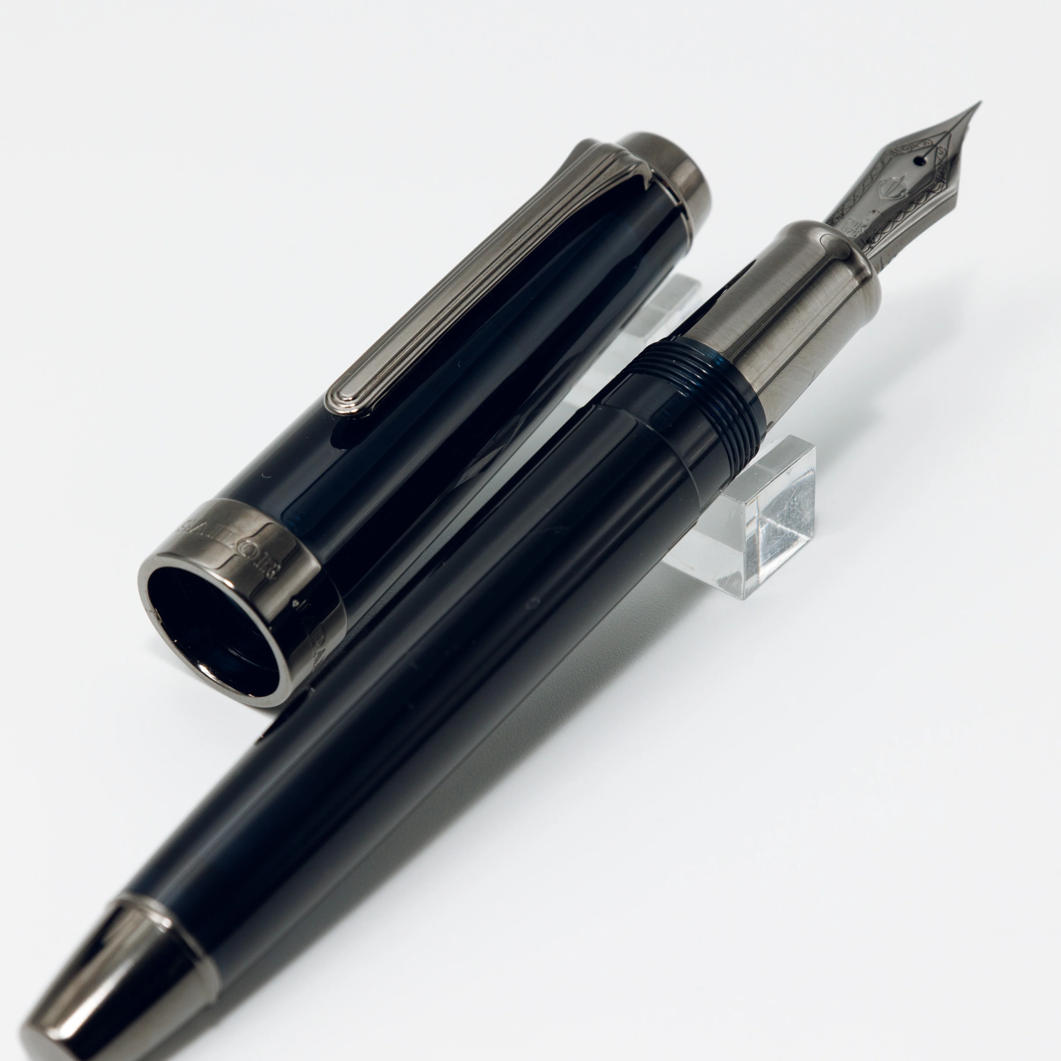  SAILOR Professional Gear Anchor with Black Trim - Image 4